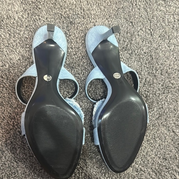 Zara Blue Sandals with Bow Details - Picture 3 of 3